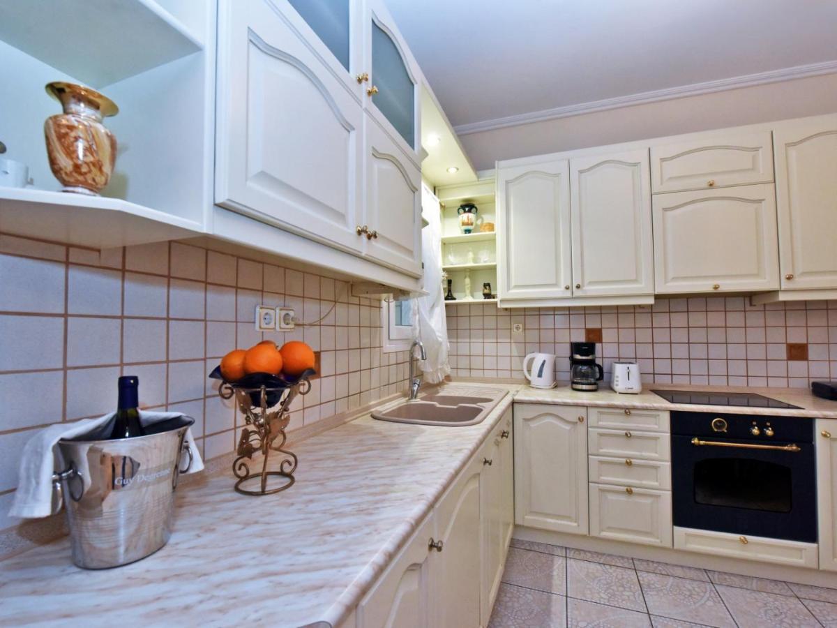 Royal House Apartment Неа Мудания Екстериор снимка