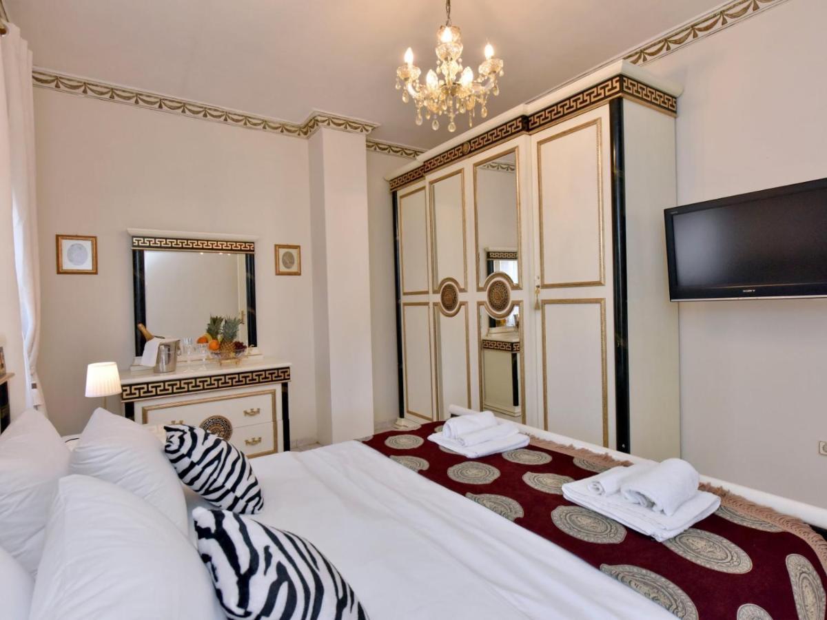 Royal House Apartment Неа Мудания Екстериор снимка